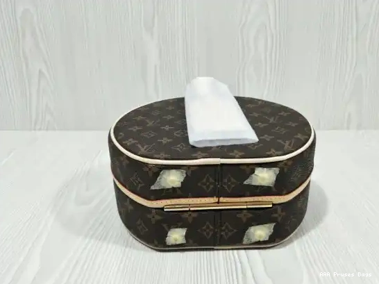 AAA Replica Ru BOITE Vuitton Louis PETITE CHAPEAU 0624